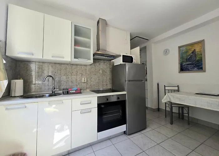 Apartment Inka Njivice