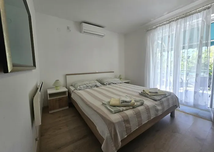 Apartment Inka Njivice