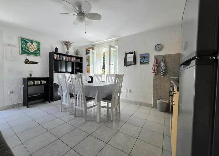 Inka Apartment Njivice